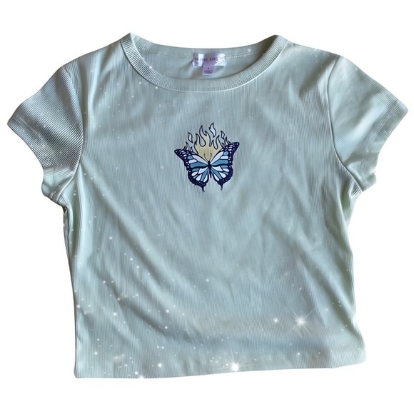 NWT Mystical Butterfly Graphic Tee - Junior Large - Picture 3 of 4